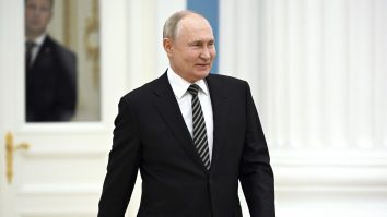 Putin începe vânătoarea de proprietăți care au aparținut Imperiului Rus și URSS. Ce decret a semnat președintele rus