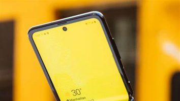 CES 2024: A fost prezentat telefonul care se pliază în ambele părți