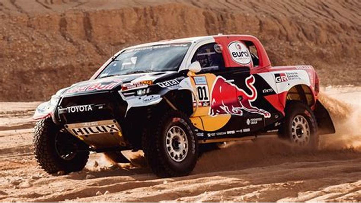 Un spectator a fost lovit de o mașină în prima etapă a raliului Dakar