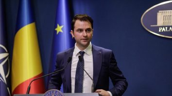 Real vs. Fake: Cum faci diferența pe internet?