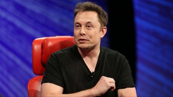 Elon Musk vrea să revoluționeze transportul. Propunerea lui este călătoria cu racheta Starship