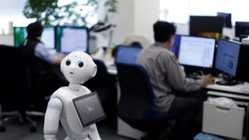 Ce job-uri poate fura A.I.-ul? Expert: „Empatia și comunicarea nu pot fi preluate de un robot”