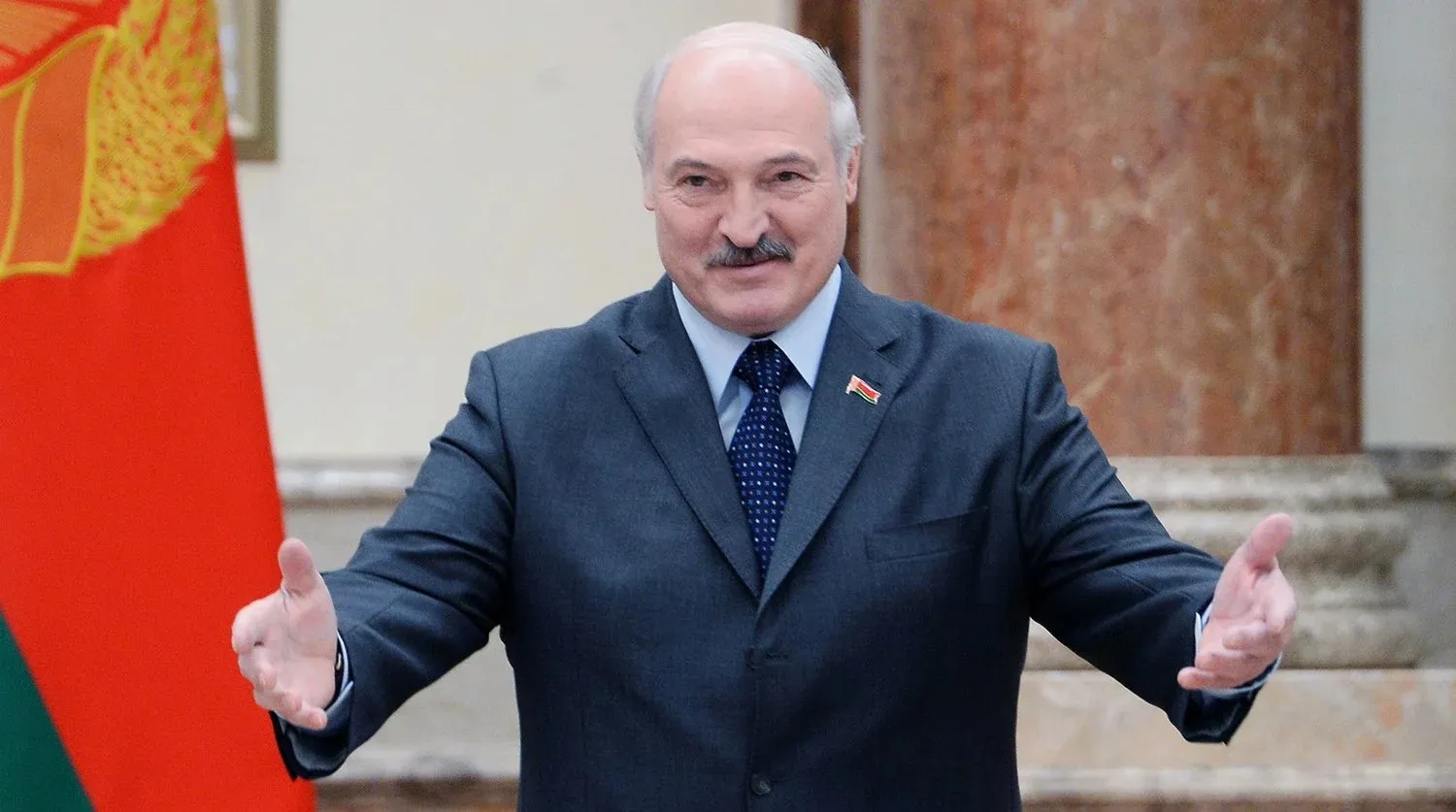 Lukaşenko cere patrule dotate cu arme de calibru mic pe străzile oraşelor din Belarus pentru a asigura siguranţa oamenilor