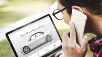 STUDIU. Oamenii cumpăra mașini online. Internetul devine principalul instrument pentru clienți
