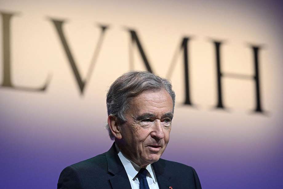 Bernard Arnault îl detronează pe Musk în topul miliardarilor lumii. Averea fondatorului LVMH a crescut la 207,8 miliarde de dolari