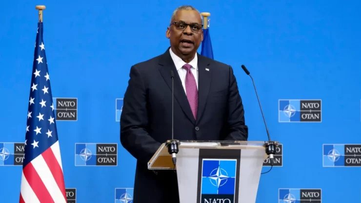 Un apel 911 dezvăluie că asistentul lui Lloyd Austin a cerut „o salvare fără sirenă pornită”. Noi detalii despre starea de sănătate a șefului Pentagonului