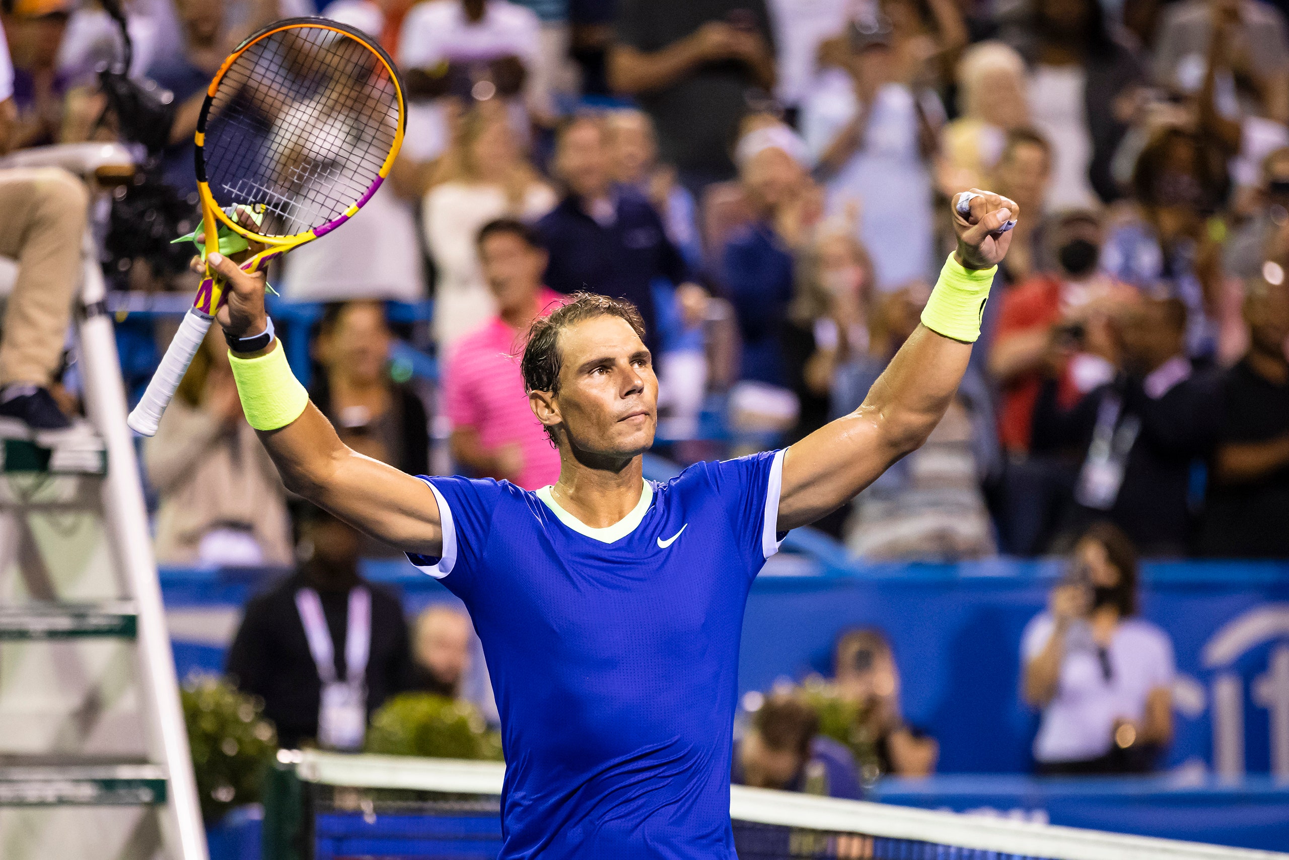 Racheta cu care Nadal a câştigat Roland Garros în 2007 a fost vândută cu 118.000 de dolari