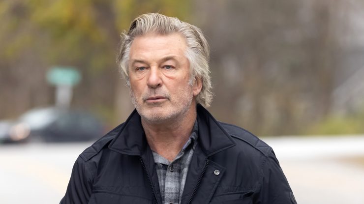 Alec Baldwin cere un proces rapid ca răspuns la noua acuzație de omucidere involuntară