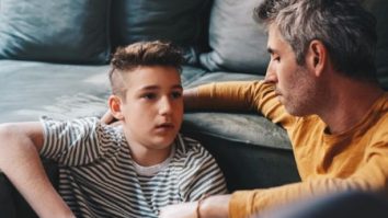 Cum le vorbim copiilor despre droguri? Ana Maria Ambrosă: ,,Părintele trebuie să fie informat și să aibă o conversație adaptată la realitate”