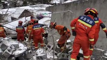 Cel puțin 47 de persoane au fost îngropate de o alunecare de teren din China. Xi Jinping cere să se facă toate eforturile de căutare și salvare