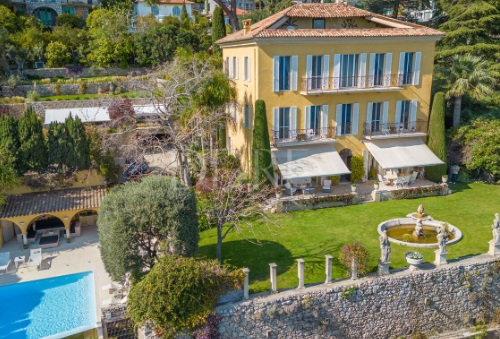 Vile de lux cu cramă și…capelă. Prețurile din Mallorca și Franța, la mare înălțime