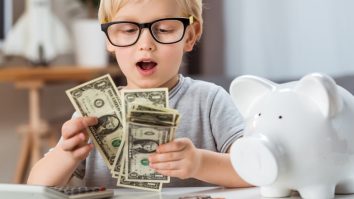 Cum vorbim cu copiii despre educație financiară. Răzvan Botea: „Părinții ar trebui să aibă cunoștințe de educație financiară pe care să le insufle mai departe”