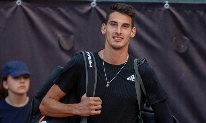 Victor Cornea ajunge în turul doi la Australian Open. Ana Bogdan a fost eliminată din turneu