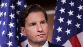 Dean.Bot, chatbot-ul implicat în cursa pentru președinție, suspendat de OpenAI. Cu ce a greșit?