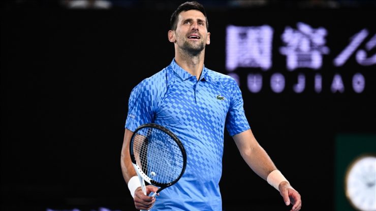 Novak Djokovic câştigă cel de al 100-lea meci jucat la Australian Open