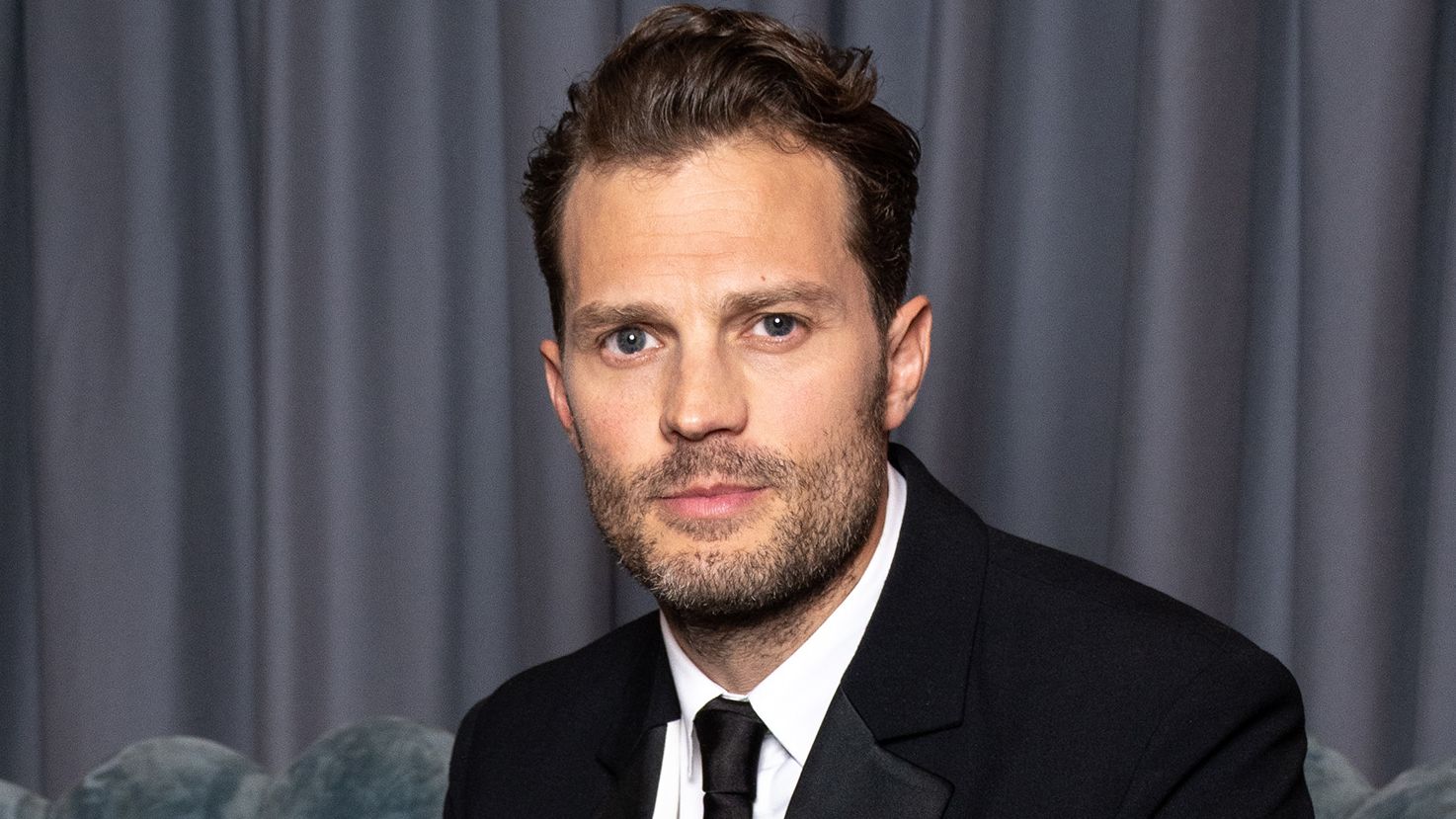 Jamie Dornan a fost transportat la spital în timpul vacanței din Portugalia. Ce a pățit actorul