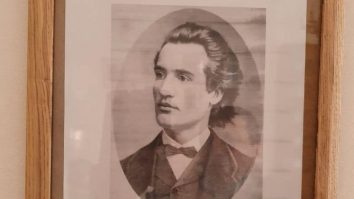 Eminescu, simbolul național al României. Silviu Gurlui: „Profesorii, cărțile au contribuit la formarea geniului”