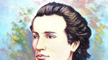 În al nostru suflet de Eminescu: ,,Naștem – renaștem – cunoaștem – recunoaștem”