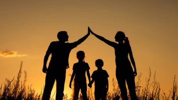 Familiile strâng rândurile. Până în 2100, orașele ar putea înregistra o depopulare de până la 23%