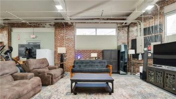 FOTO-VIDEO. Cum arată un garaj de 700.000 de dolari? Un TikToker îți dezvăluie întreaga locuință transformată