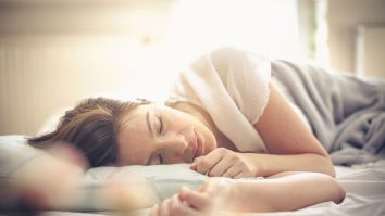 Și tu te trezești obosit? Ce tehnici te-ar putea ajuta să ai parte de un somn sănătos