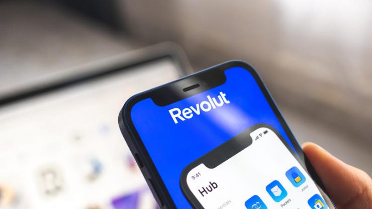 În ce investesc românii? Acţiunile Tesla şi Nordea Bank Abp sunt printre favorite, arată un studiu Revolut