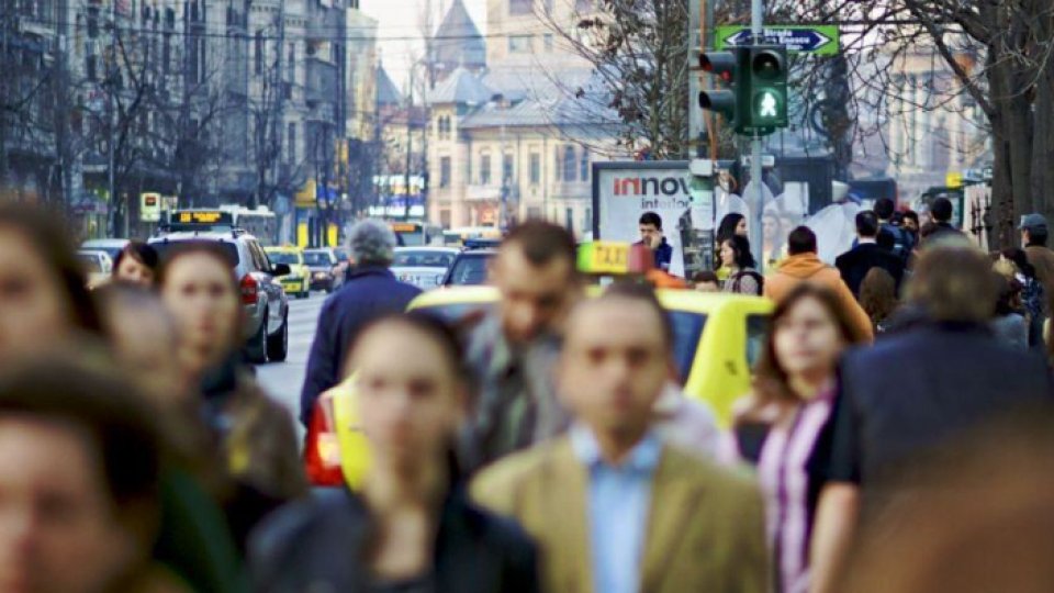 7 din 10 români sunt optimiști când vine vorba de creșterea economică. Răzvan Botea: ,,Cred că respondenții studiului fac niște confuzii între inflație și prețuri”