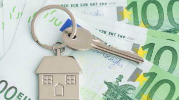 Scade numărul achizițiilor. Prețurile locuințelor au stagnat, iar chiriile au crescut