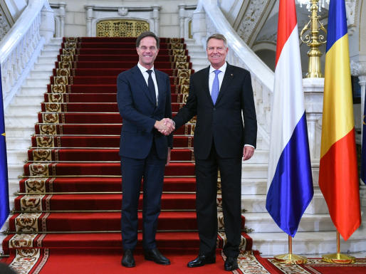 „Ghinion”: Iohannis nu are șanse la funcția de secretar general al NATO. Premierul olandez e favorit