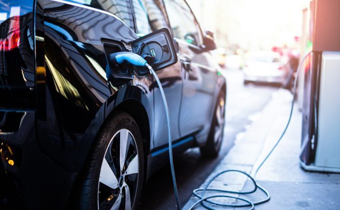 Autoturismele electrice au înregistrat o cotă de piață de 24,4% în România, în 2023. Tesla Y, printre favorite