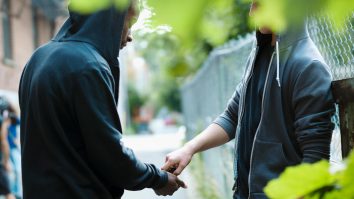 Drogurile le fură copilăria: Un băiețel de 11 ani este cel mai tânăr consumator spitalizat