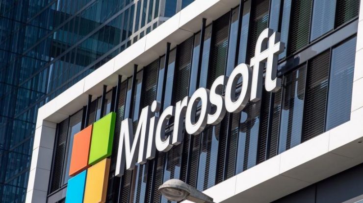 Microsoft devansează Apple şi devine cea mai valoroasă companie din lume
