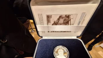 BNR a lansat în circuit o monedă din argint cu tema Constantin Brâncuşi. La ce preț este scoasă la vânzare