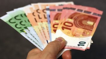 Averea medie pe cap de locuitor a românilor este de aproape 6.000 de euro. Cum stau europenii la acest capitol