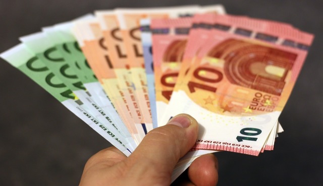 Averea medie pe cap de locuitor a românilor este de aproape 6.000 de euro. Cum stau europenii la acest capitol