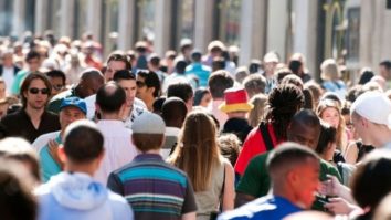 Ce se va întâmpla cu populația României în 2024? 6 din 10 români susțin că va fi în creștere anul acesta