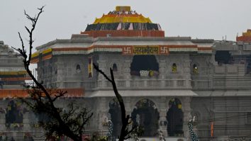 Spectacol religios. Premierul indian Modi va deschide un templu hindus pe locul moscheii Babri demolate