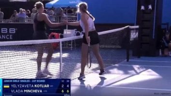 O jucătoare de tenis ucraineană este anchetată de țara sa după ce a dat mâna cu adversarul rus la finalul meciului de la Australian Open