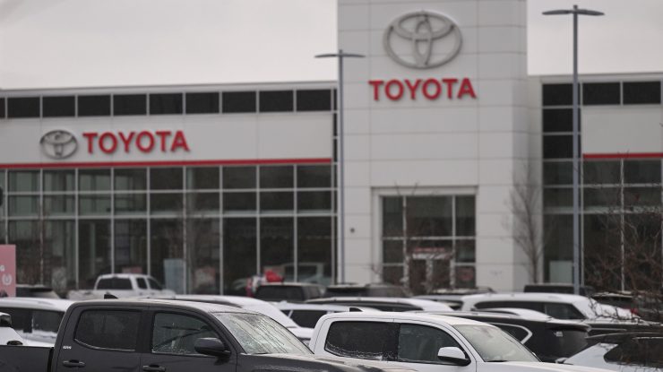 Toyota recheamă în service 50.000 de vehicule din cauza temerilor legate de airbaguri care provoacă „răni sau decese”