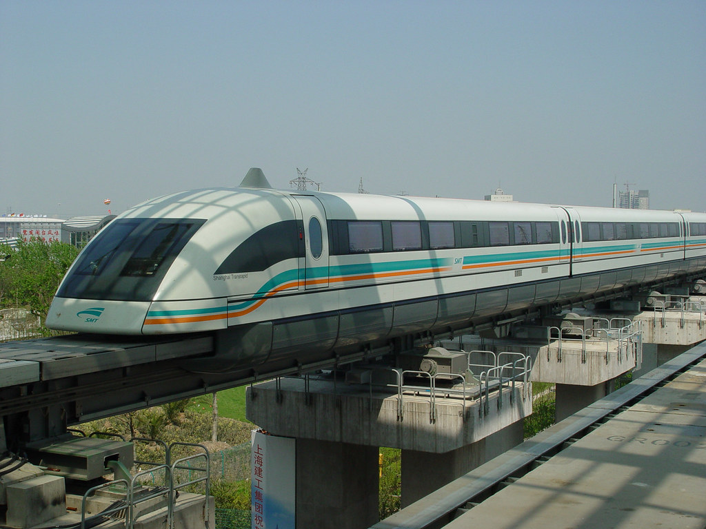 Trenurile care levitează cu 550km/h vor fi operaționale în 2030. Cât de repede ar putea fi implementat sistemul în Europa