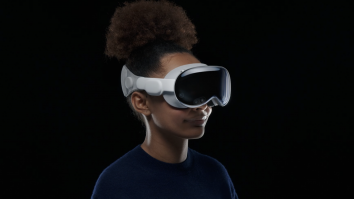 Au început precomenzile pentru Vision Pro. Trei variante sunt disponibile pentru doritori