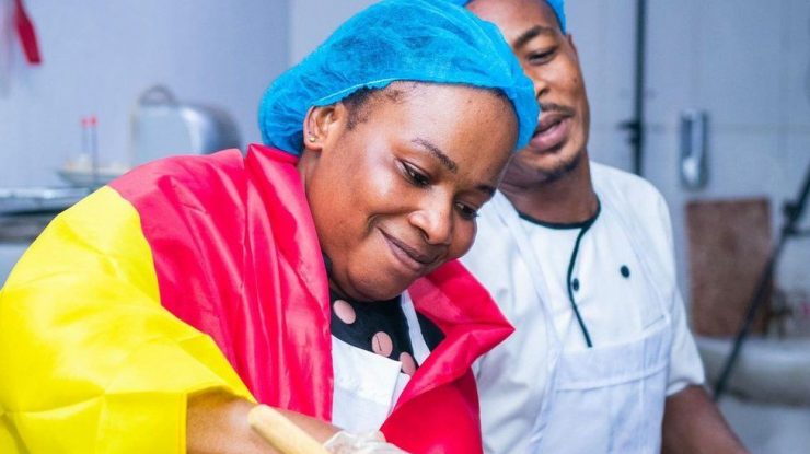 O bucătăreasă din Ghana a gătit nonstop 227 de ore. Femeia speră să intre în Cartea Recordurilor