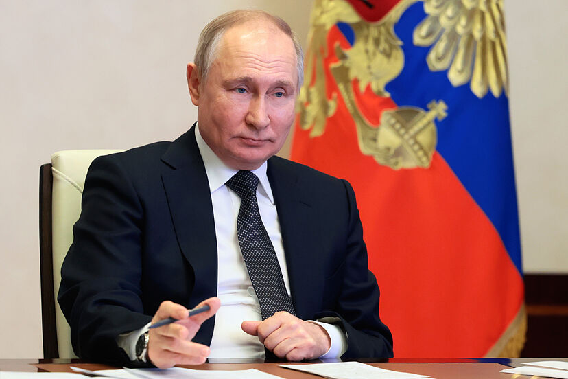 Putin demarează campania de realegere. Câți bani au fost investiți
