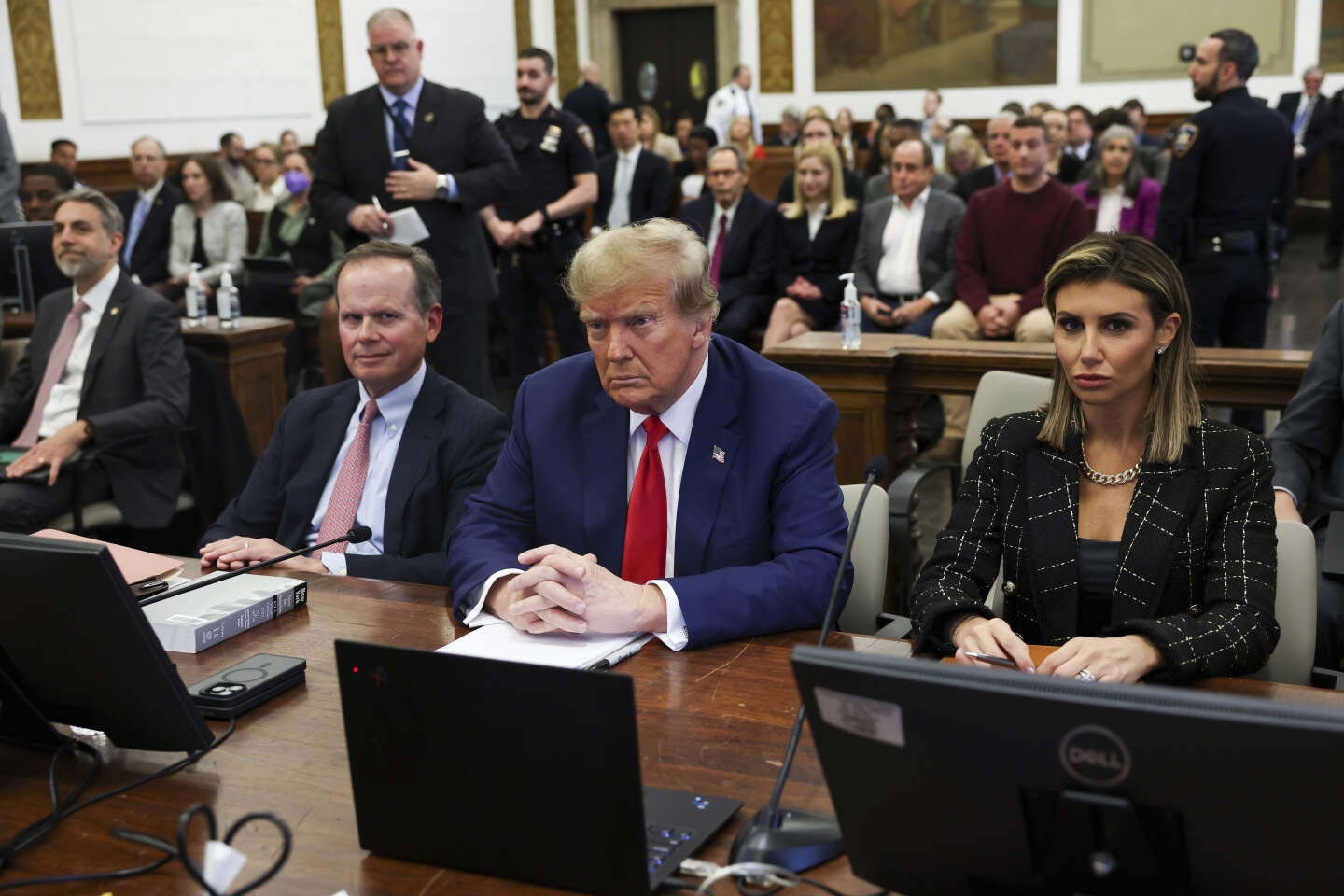 Curtea Supremă va decide dacă Trump este imun la urmărirea penală federală. Cum sunt afectate alegerile