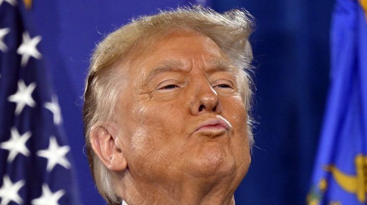 Trump susține că „nu ar trebui să fie acuzat” în cazul documentelor clasificate, dacă nici Biden nu este