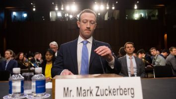 Zuckerberg plănuiește să folosească miliardele de date de la utilizatorii Facebook și Instagram pentru a dezvolta un nou model „puternic” de Inteligență Artificială