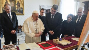 Premierul Marcel Ciolacu se întâlnește astăzi cu Papa Francisc și Giorgia Meloni