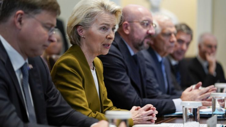 Rusia: UE adoptă al 13-lea pachet de sancțiuni individuale și economice