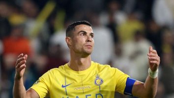 VIDEO. Cristiano Ronaldo este anchetat. Fotbalistul a făcut un gest obscen după ce fanii au strigat numele lui Messi