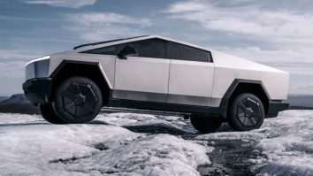 Unii proprietari de Cybertruck spun că Tesla lor încep să ruginească din cauza ploii